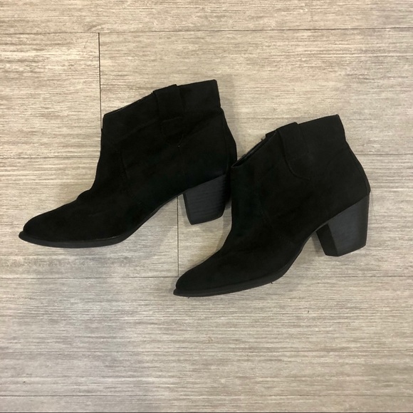 3/$23 Faded Glory Black Faux Suede Booties Size 8 - Picture 4 of 9
